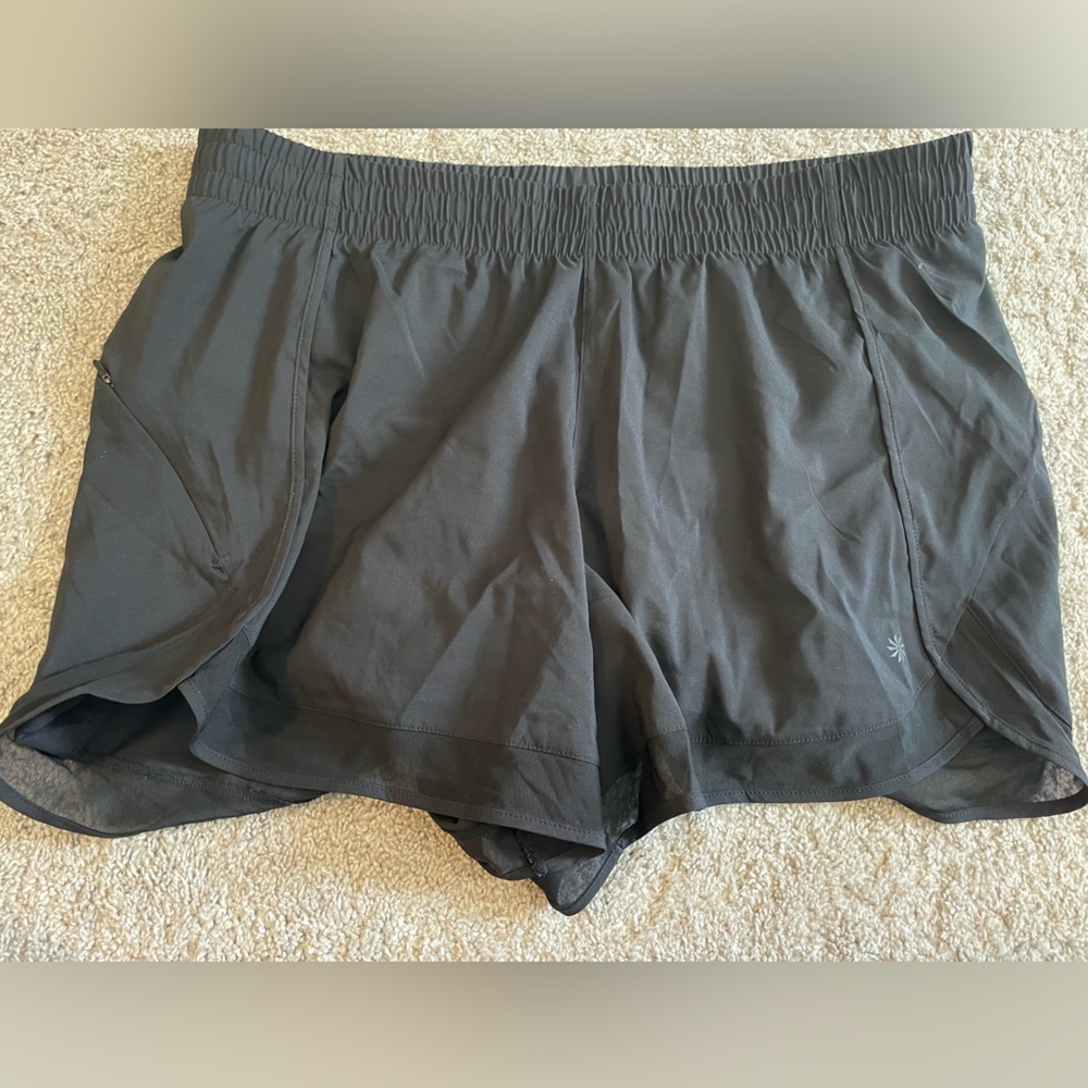 Athleta mesh racer run short 4”